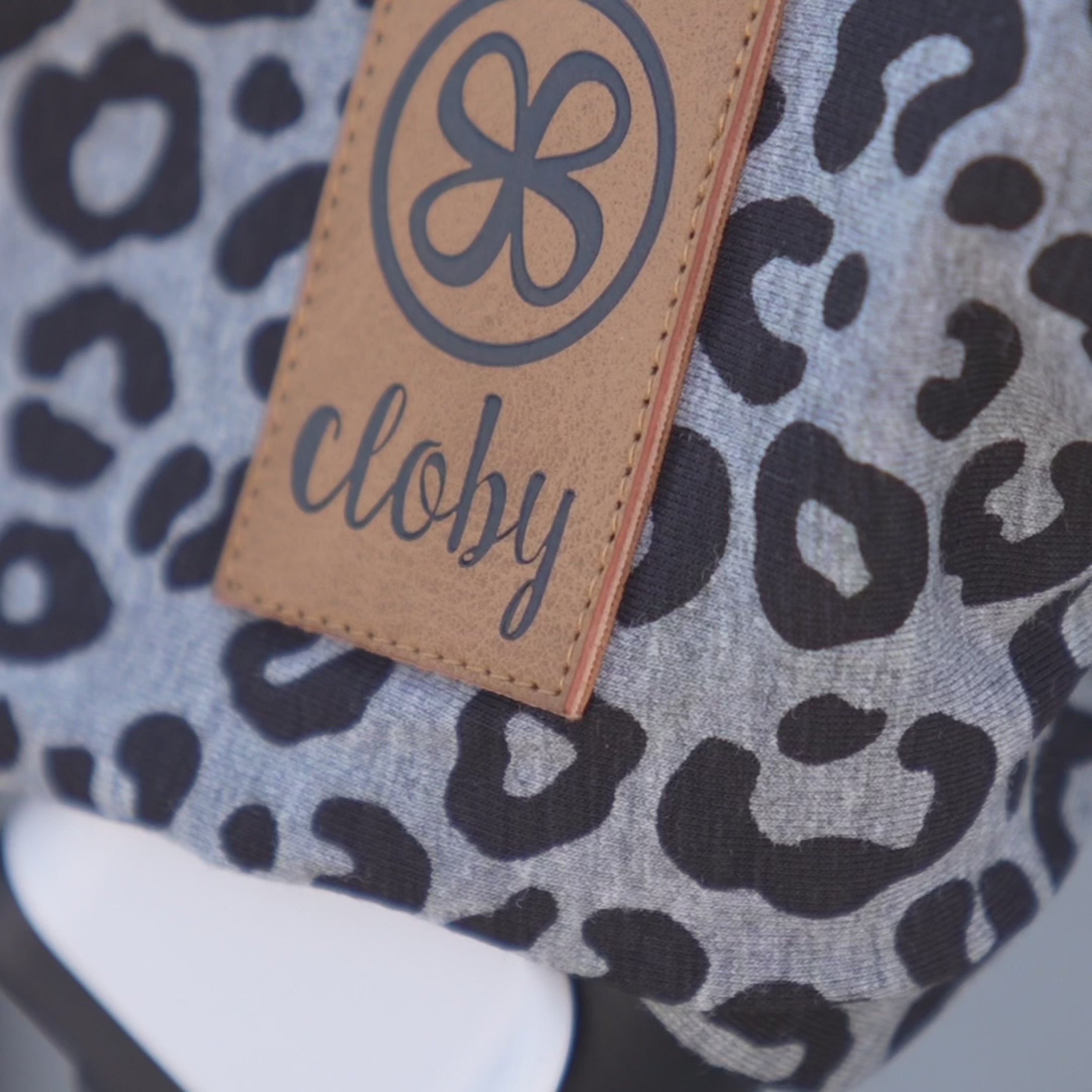 Load video: UV Blanket in Leopard Grey – UPF 50+